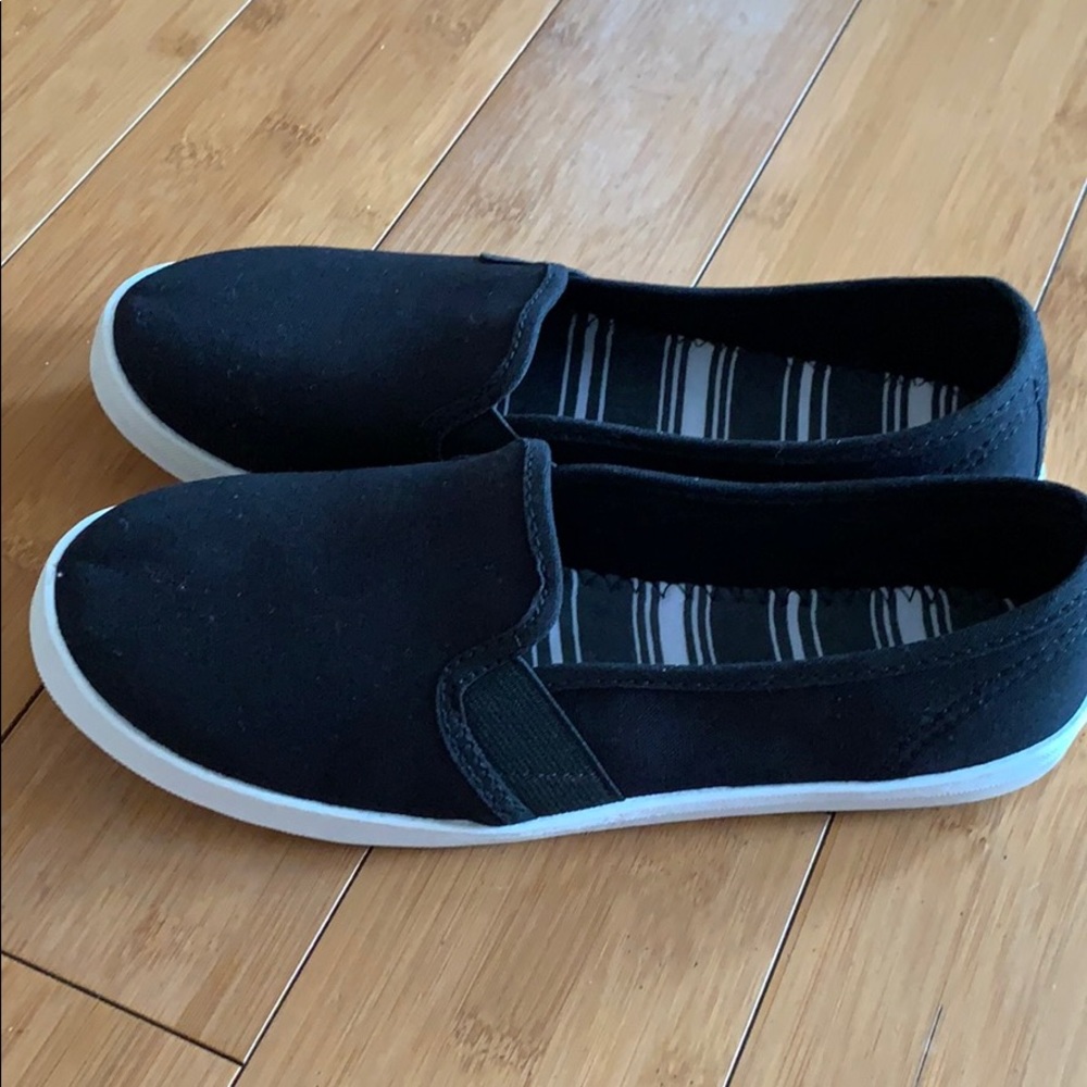 Black slip on shoes size 7 Women’s